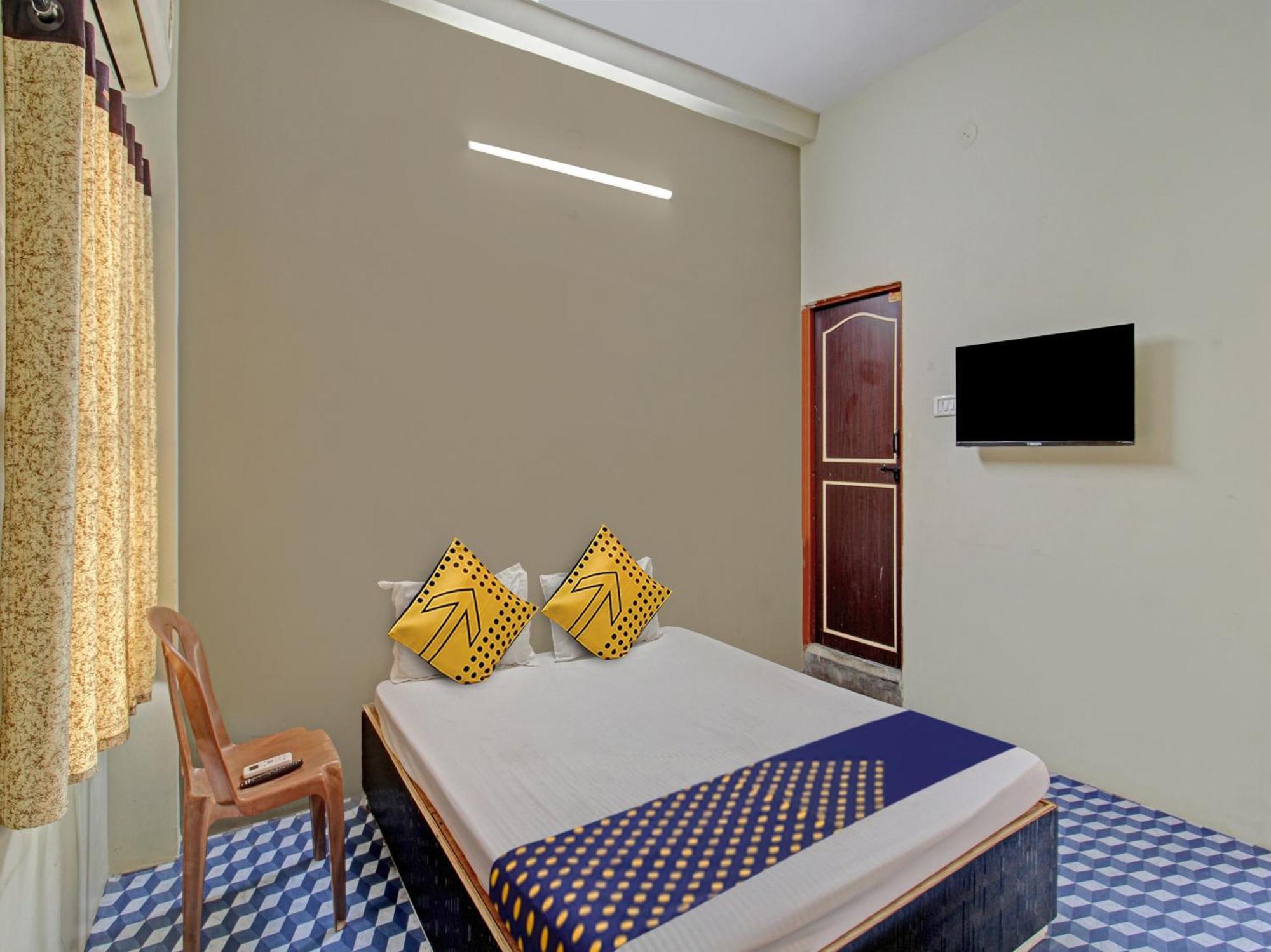 Hotel O G.K Lodging And Guest House Sakardarā Eksteriør bilde